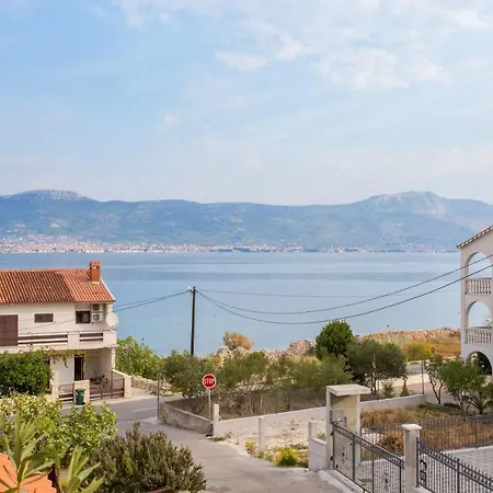 By The Sea Slatine, Ciovo - 13298 טרוגיר